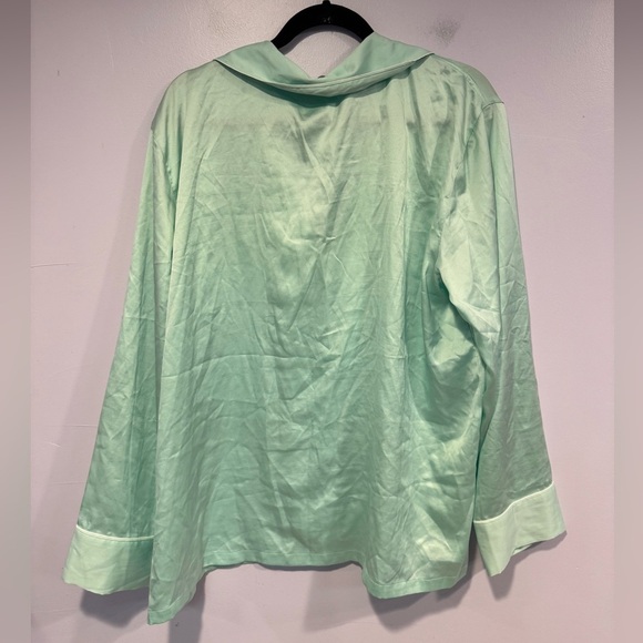 Mint green Victoria’s Secret pajama top - Picture 4 of 4